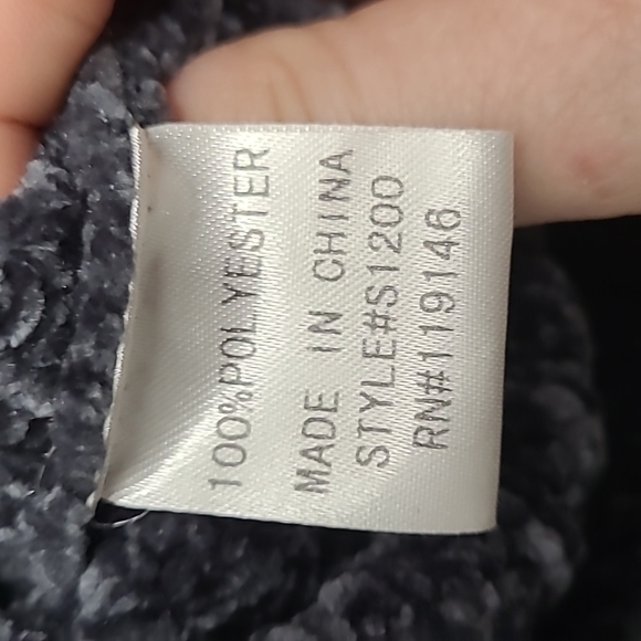 Jodifl Front knot Sweater - Picture 3 of 3